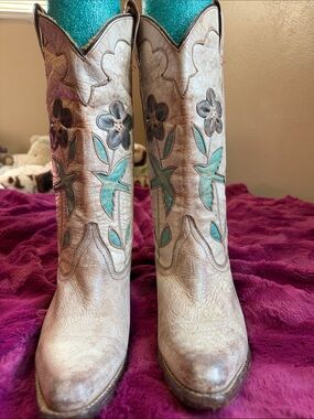 BED|STU Turquoise and Cream Floral Embroidered Heeled Cowboy Boots